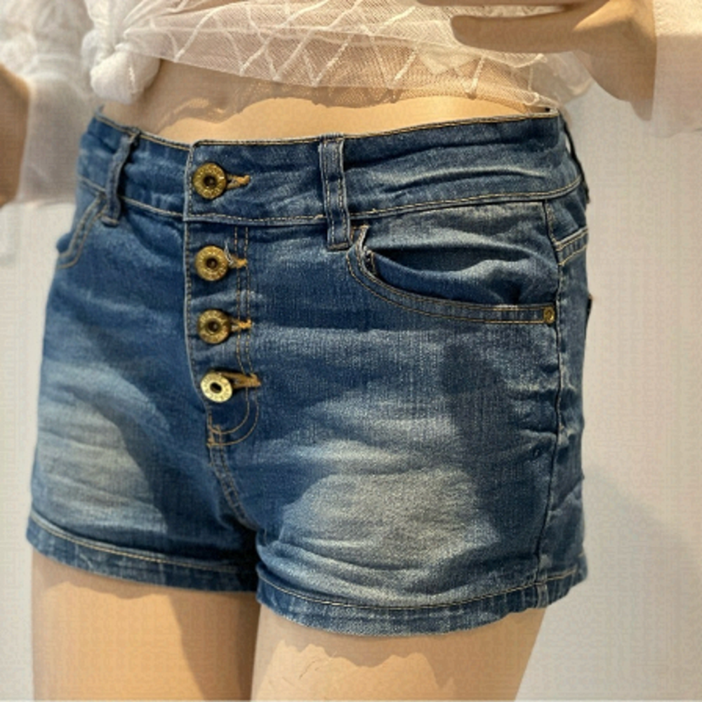 UK2LA High-Waisted Button-Up Jean Shorts Size 27